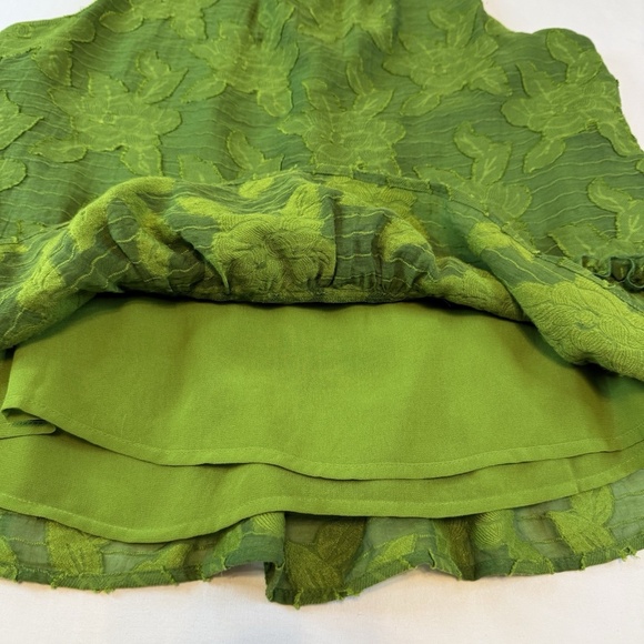 Maeve Anthropologie Women Size 10 Savannah Green Embroidered Swing Blouse Ruffle - Picture 10 of 15